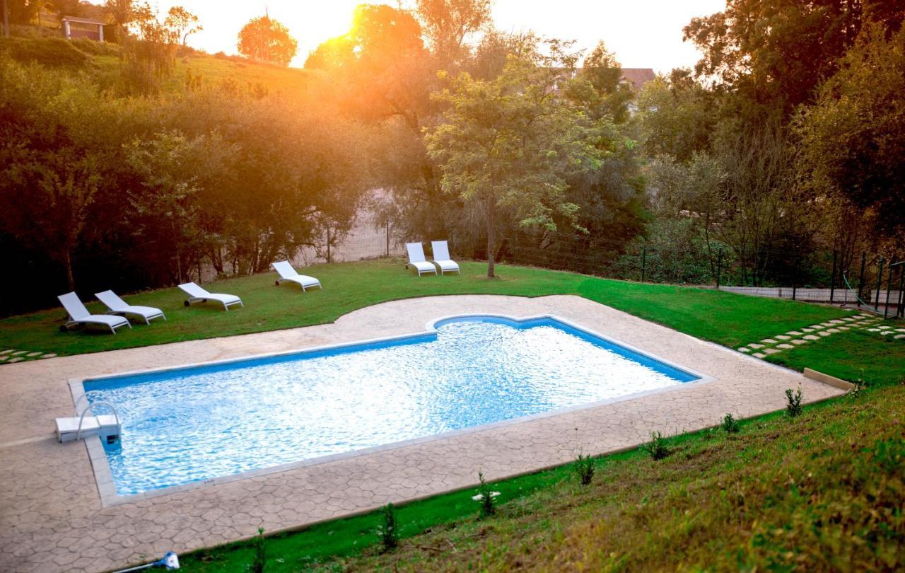 Hotel Penas Blancas Liano Bagian luar foto